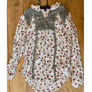 Weavers girls’ dressy/casual top